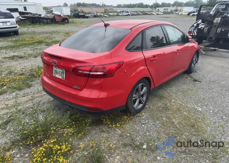2016 Ford Focus Se z USA, uszkodzony, nr VIN 1FADP3F24GL403372
